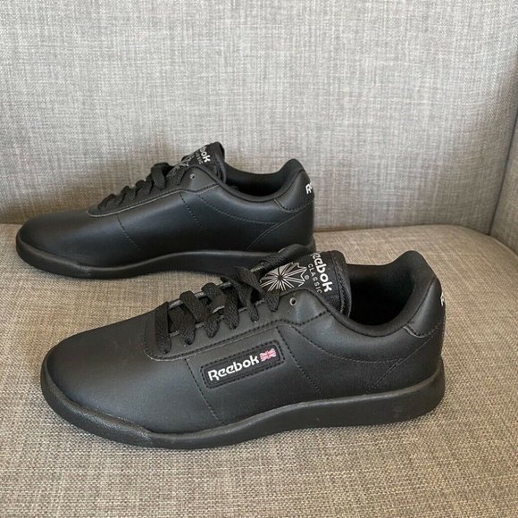 NWOB Reebok Classics With Memory Foam Tech 2.0 - Picture 3 of 5